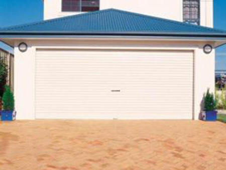 How to stop your garage door from squeaking